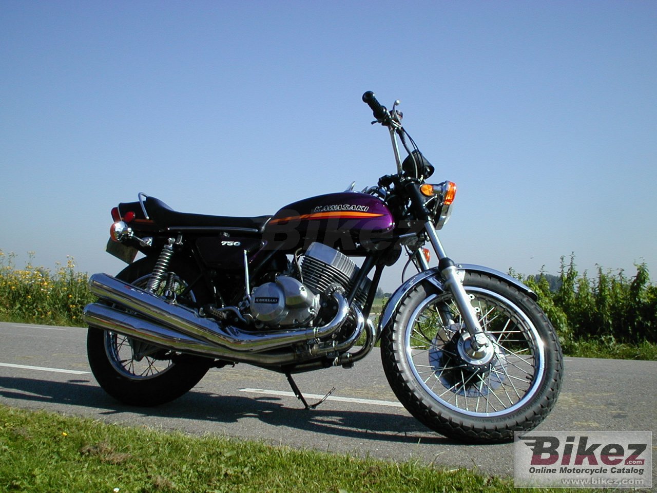Big Smit brothers bike taken by R.Groen 750 h 2 mach iv picture and wallpaper from Bikez.com